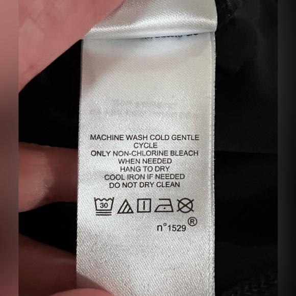 Lauren Ralph Lauren Modest Flutter Sleeve Knee Length Black Dress Size 6 - Picture 6 of 7